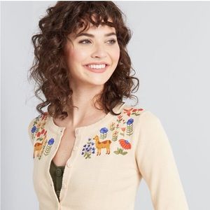 Flawlessly Folksy Embroidery Cardigan